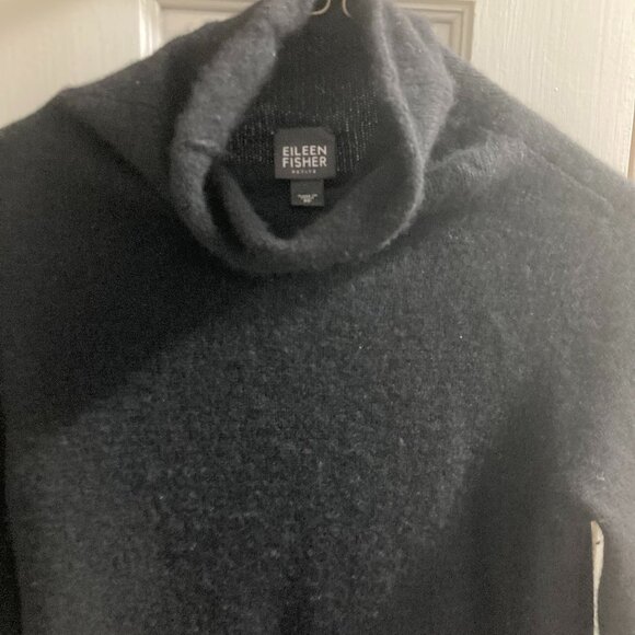 Eileen Fisher 100% Cashmere Black Turtleneck Sweater, Size: Petite Petite - Picture 1 of 2